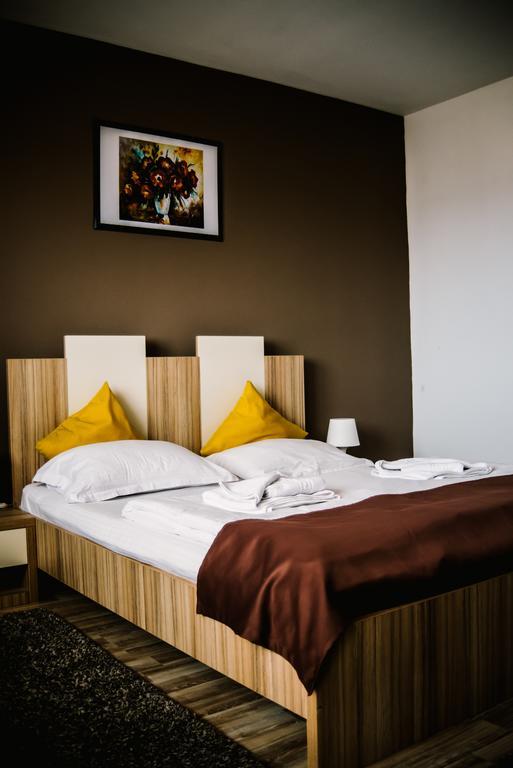 Hotel Gala Cluj-Napoca Extérieur photo