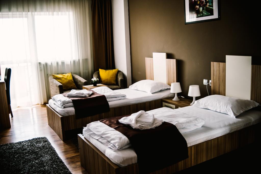 Hotel Gala Cluj-Napoca Extérieur photo