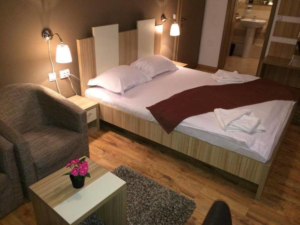 Hotel Gala Cluj-Napoca Extérieur photo