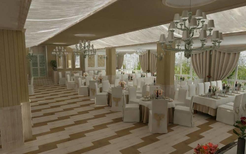 Hotel Gala Cluj-Napoca Extérieur photo